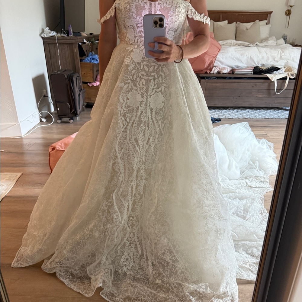 Ivory Lace Off-Shoulder Formal Ball Gown for Girls